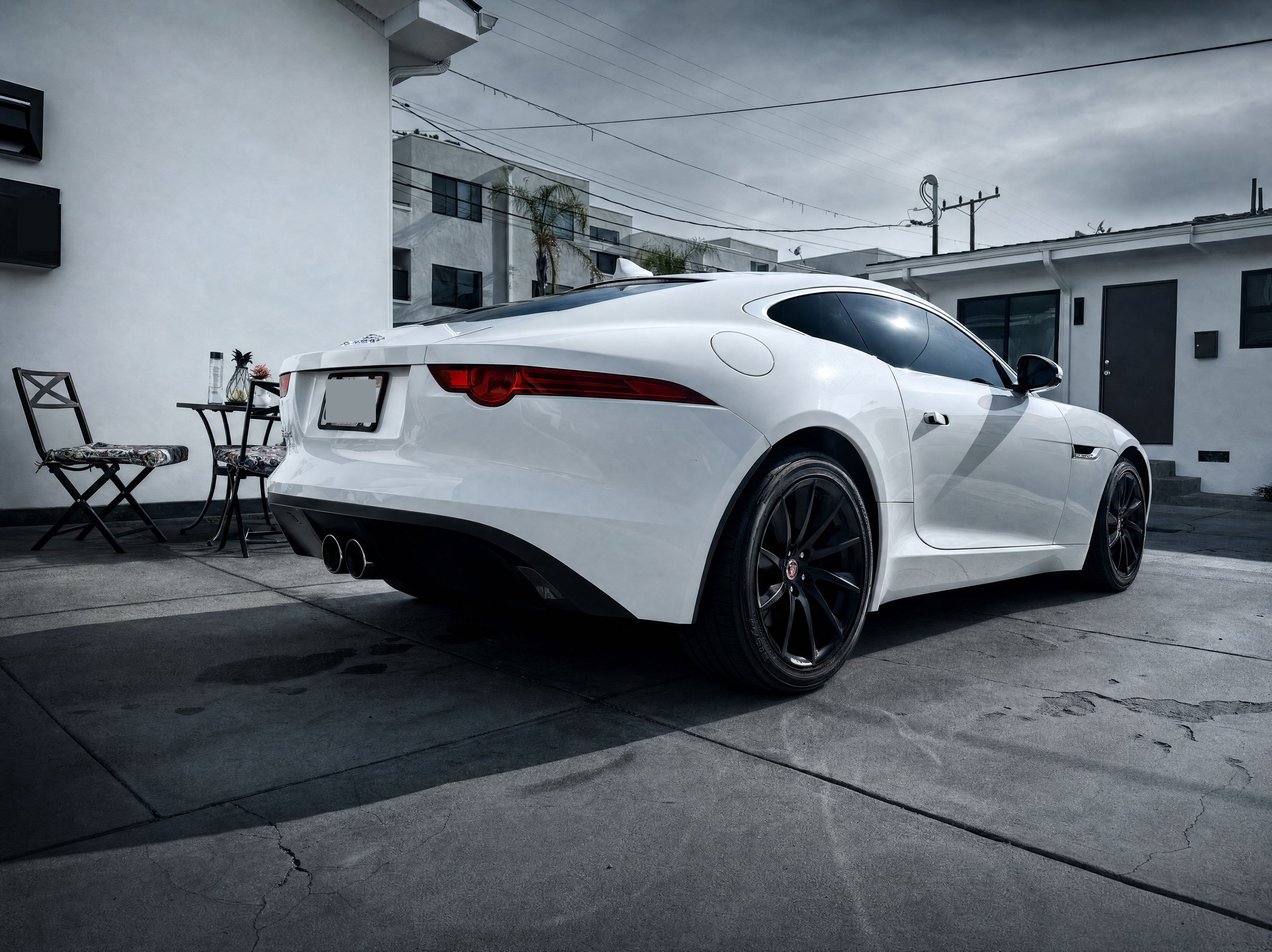 Used 2017 Jaguar F-TYPE Coupe RWD image 13