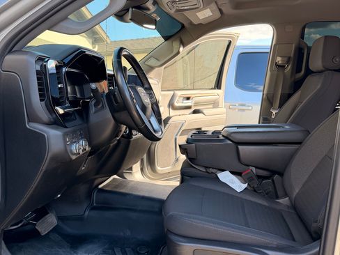 Used 2024 GMC Sierra 2500 SLE image 5