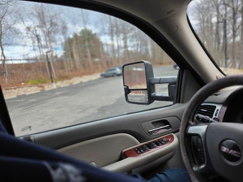 Used 2007 GMC Yukon XL 2500 SLE image 17