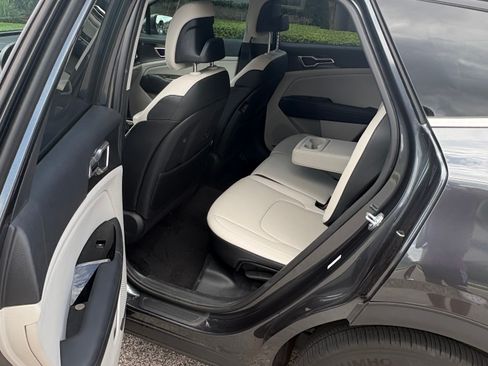 Used 2023 Kia Sportage EX FWD image 10