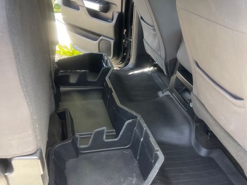 Used 2017 Chevrolet Silverado 1500 LT w/ All Star Edition RWD image 12