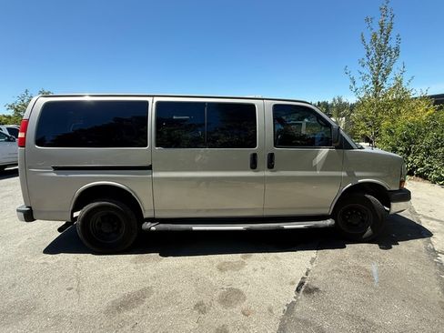 Used 2008 Chevrolet Express 2500 LS Van 3D w/ LT Preferred Equipment Group image 4