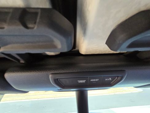 Used 2023 Jeep Gladiator Rubicon image 31