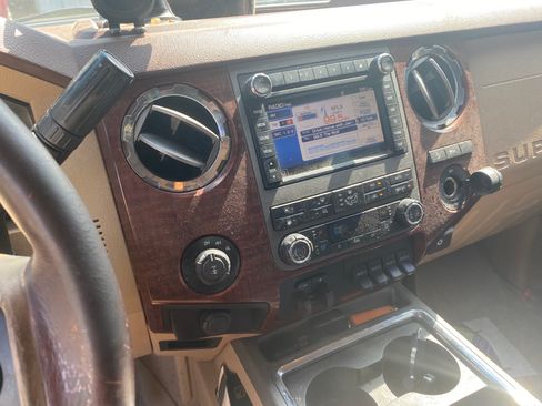 Used 2011 Ford F250 King Ranch w/ FX4 Off Road Pkg AWD/4WD image 15