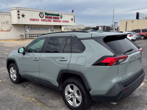 Used 2021 Toyota RAV4 XLE image 6