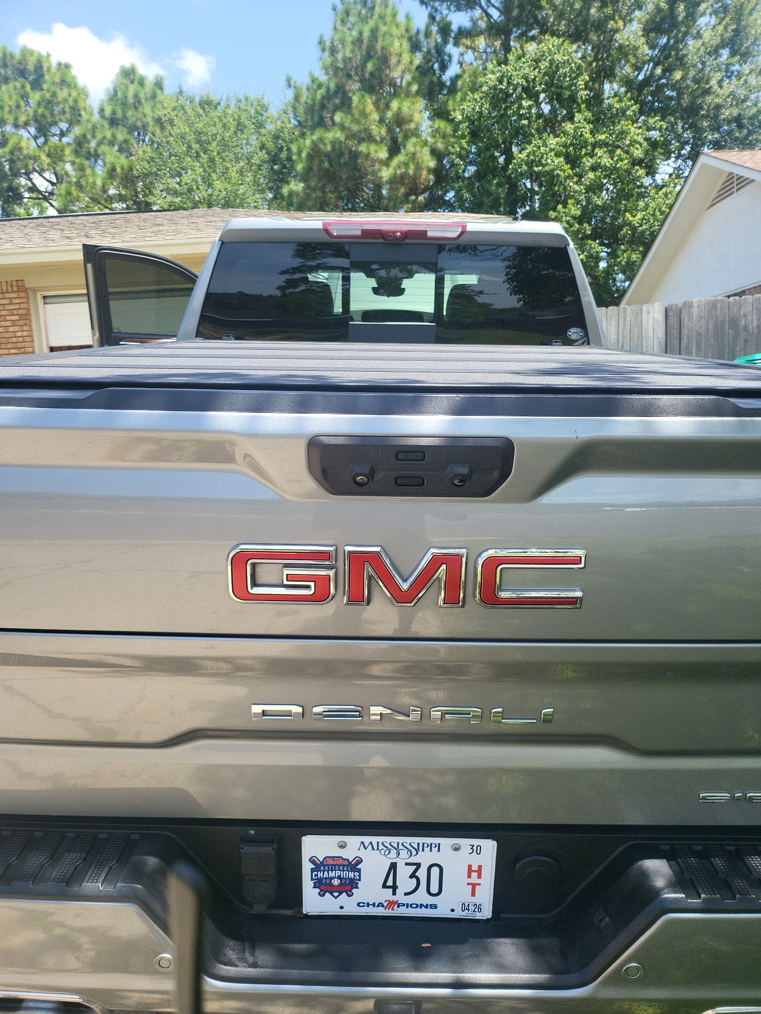 Used 2023 GMC Sierra 1500 Denali w/ Denali Reserve Package AWD/4WD image 14