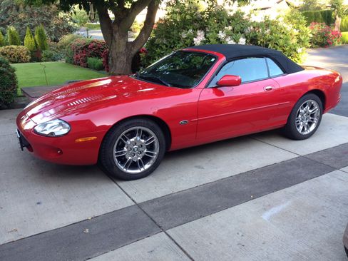 Used 2000 Jaguar XK8 Convertible image 8