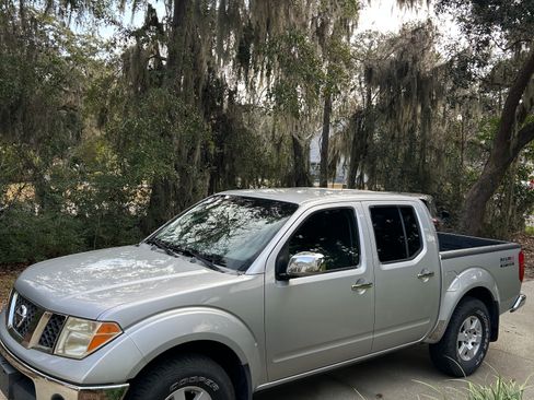 Used 2005 Nissan Frontier NISMO w/ (J01) Sunroof Pkg image 9