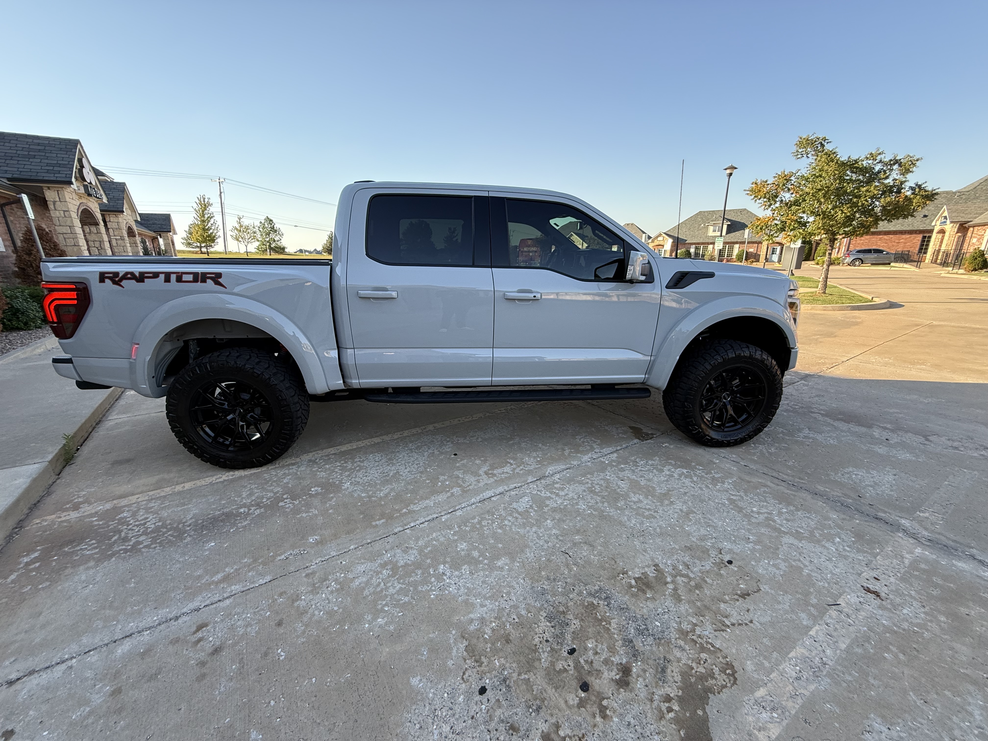 Used 2026 Ford F150 Raptor AWD/4WD image 9