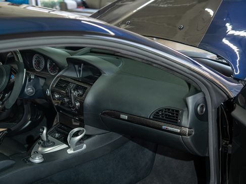 Used 2006 BMW M6 Coupe image 25
