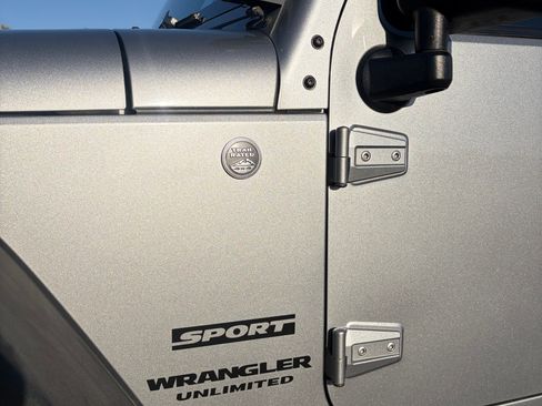 Used 2015 Jeep Wrangler Unlimited Sport w/ Quick Order Package 24S image 13