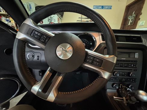 Used 2014 Ford Mustang GT Premium image 15