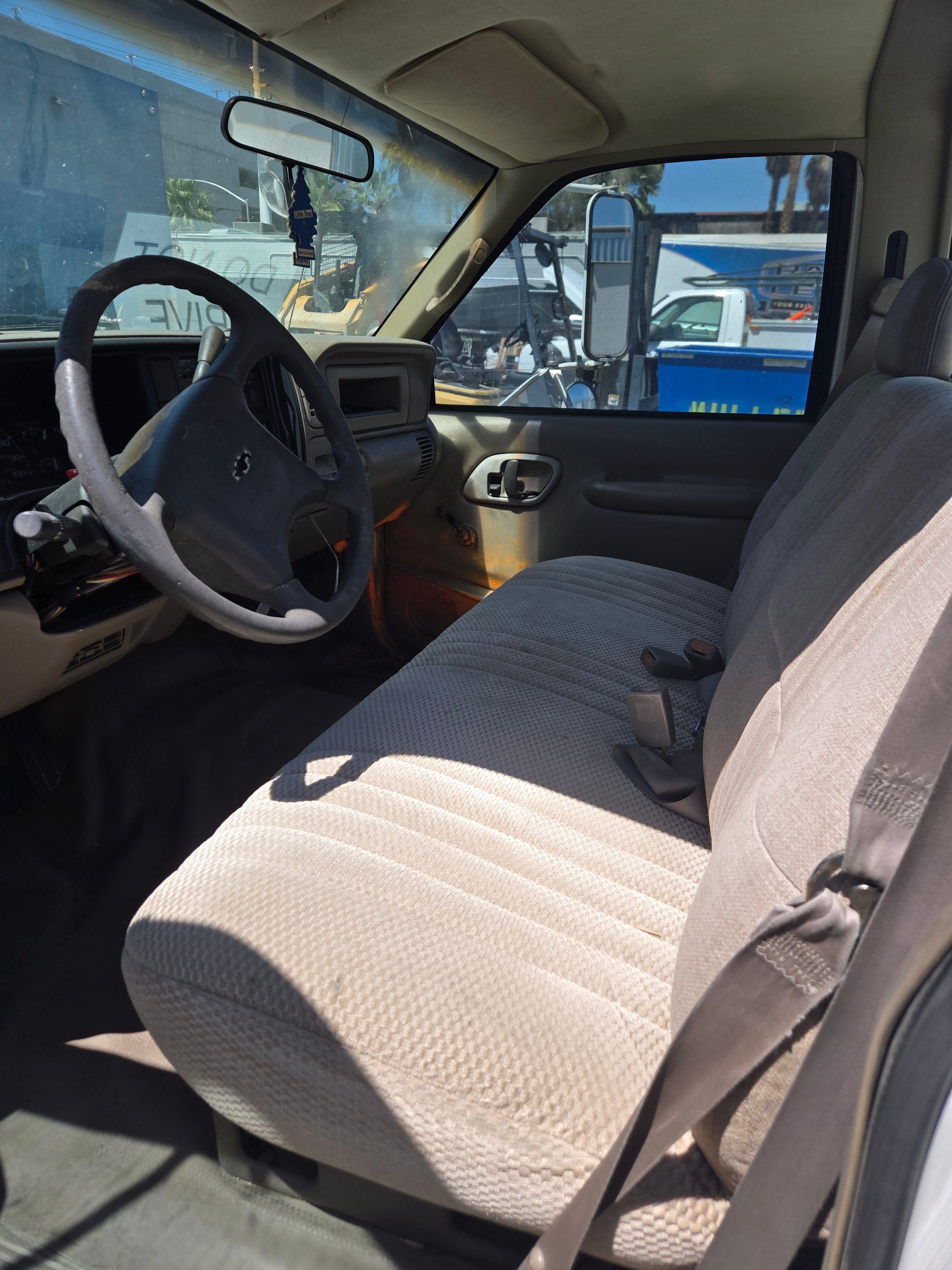 Used 2000 Chevrolet Silverado 3500 2WD Regular Cab HD image 6