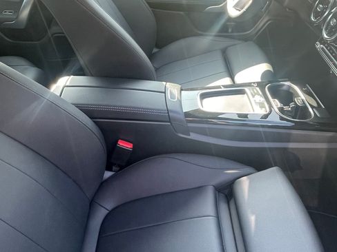 Used 2026 Mercedes-Benz CLA 250 image 4