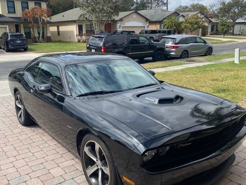 Used 2014 Dodge Challenger R/T image 4