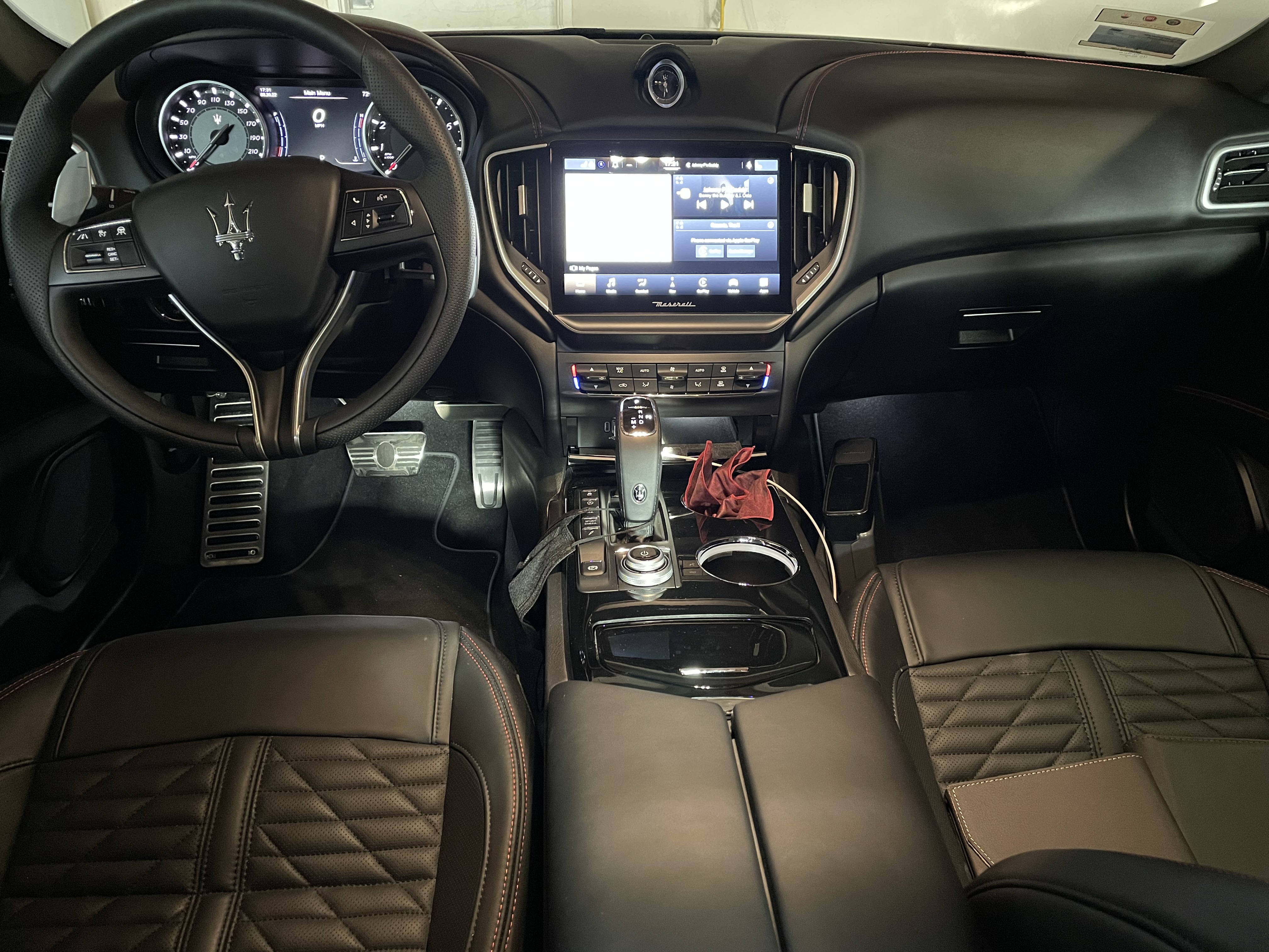Used 2021 Maserati Ghibli Trofeo RWD image 10