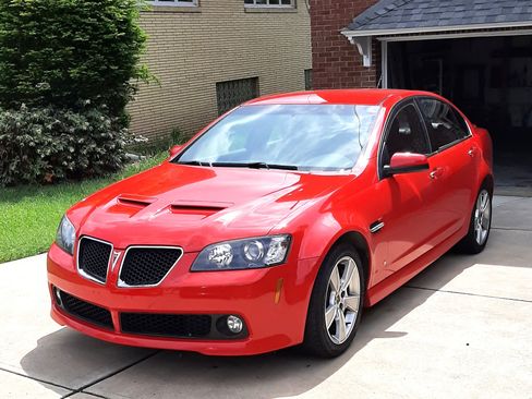 Used 2009 Pontiac G8 GT w/ Premium Package image 5
