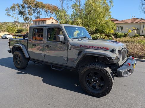 Used 2022 Jeep Gladiator Mojave w/ Cold Weather Group image 4