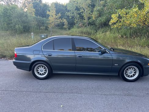 Used 2001 BMW 525i Sedan image 2
