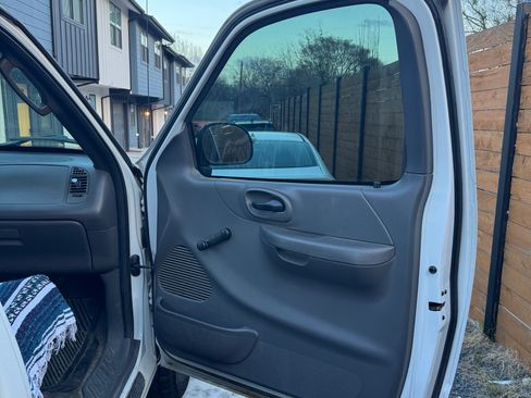 Used 2003 Ford F150 XL image 16