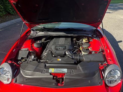 Used 2004 Ford Thunderbird RWD image 6