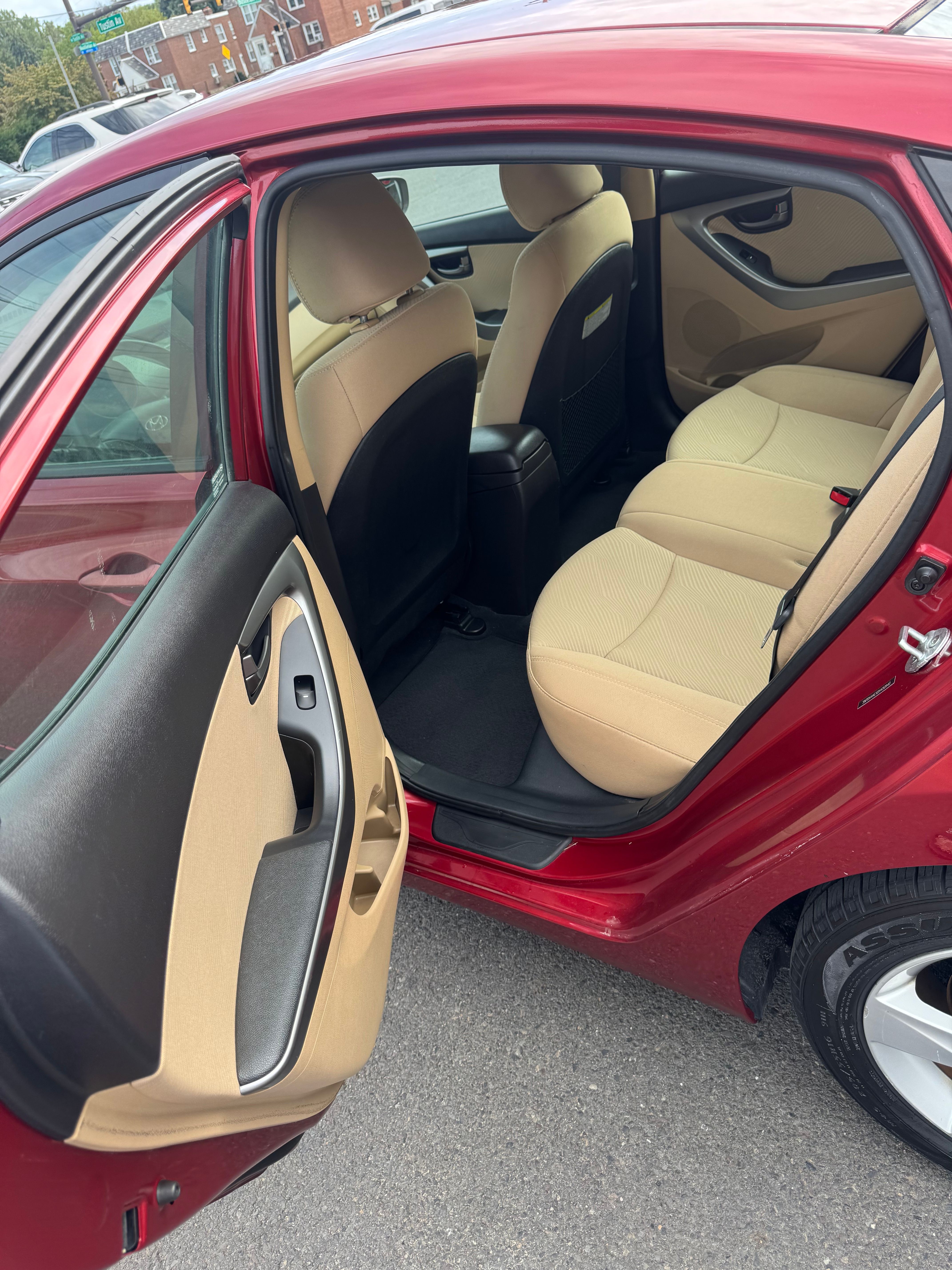 Used 2013 Hyundai Elantra GLS w/ Preferred Pkg FWD image 15
