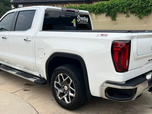 Used 2024 GMC Sierra 1500 SLT image 6