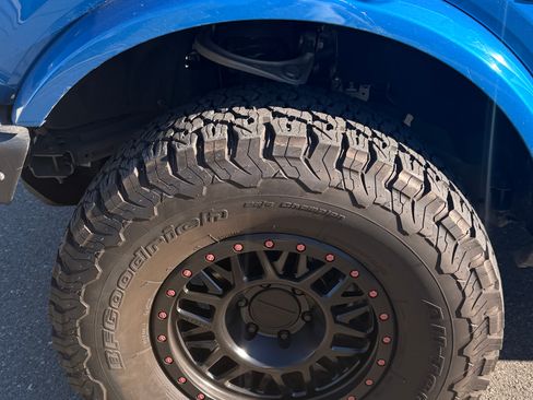 Used 2023 Ford Bronco Outer Banks image 5