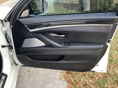 Used 2013 BMW M5 image 17