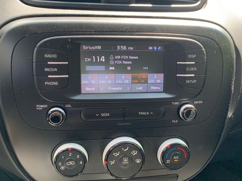 Used 2019 Kia Soul FWD image 14