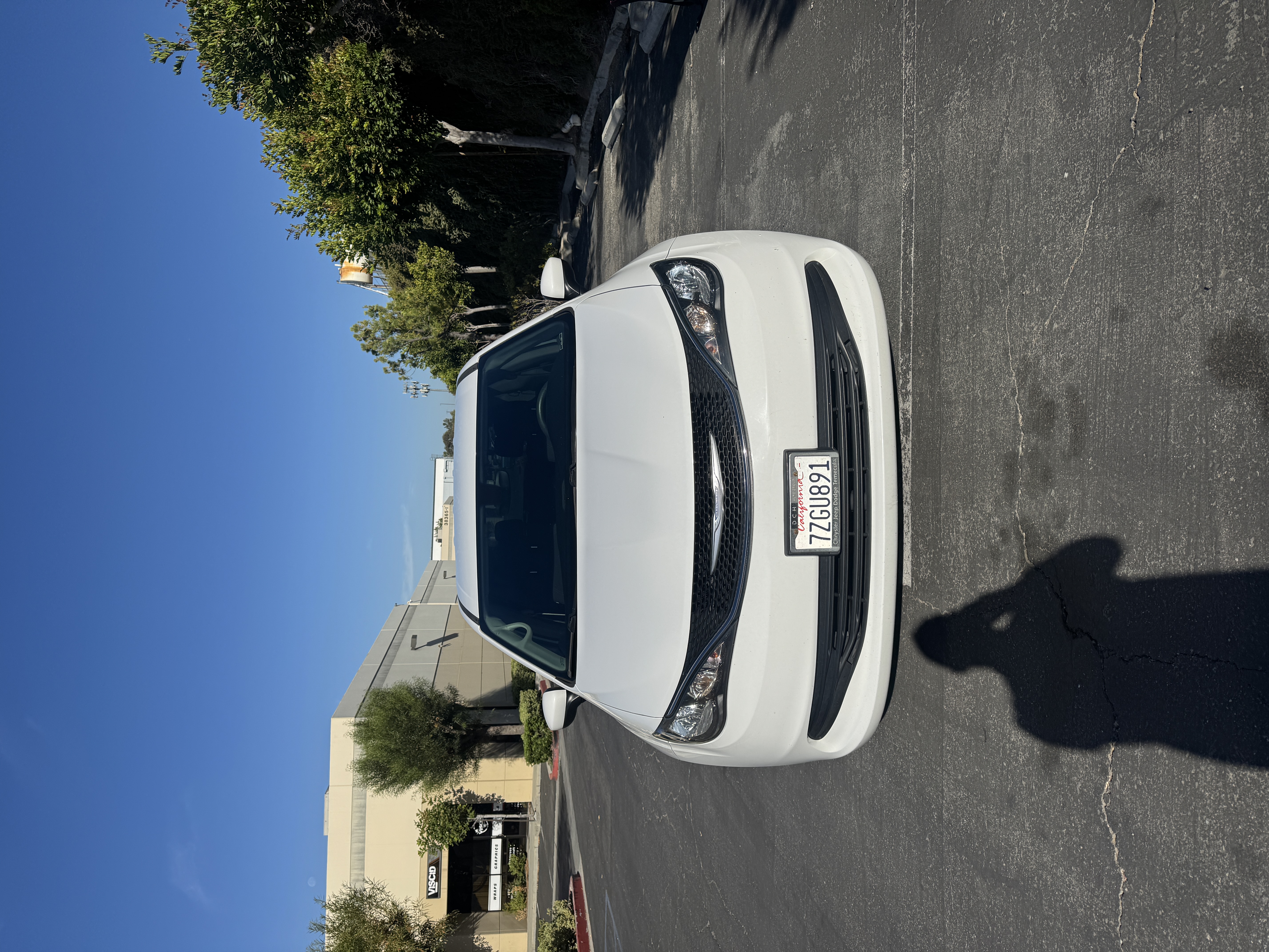 Used 2017 Chrysler Pacifica Touring FWD image 13