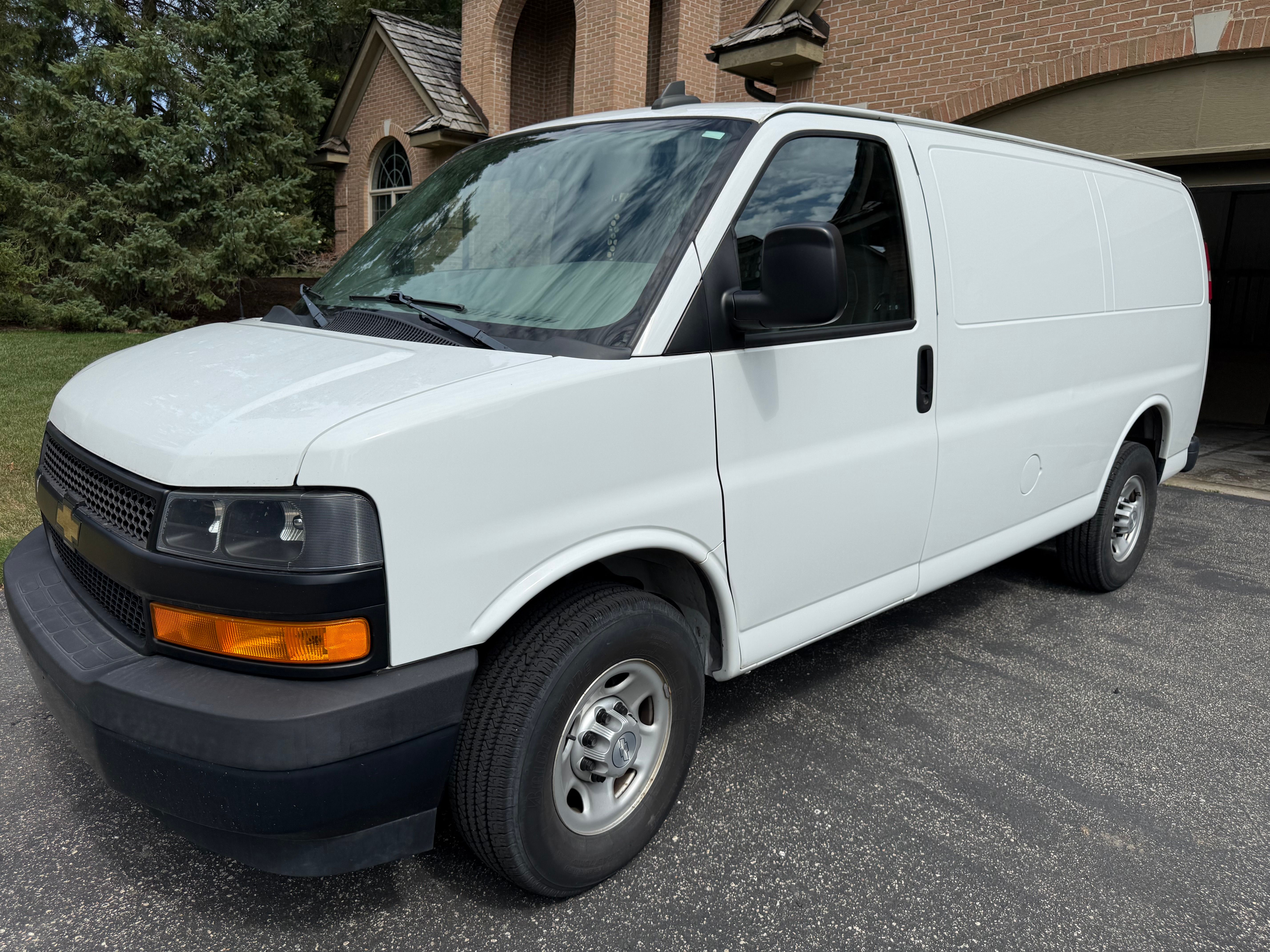 Used 2019 Chevrolet Express 2500 w/ Driver Convenience Package RWD image 1