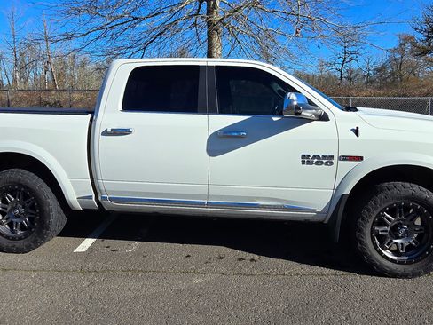 Used 2016 RAM 1500 Limited image 5