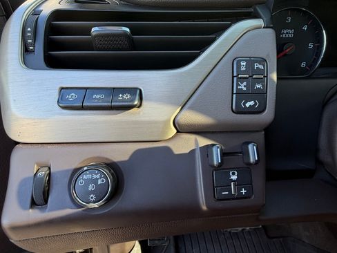 Used 2016 GMC Yukon XL Denali w/ Open Road Package RWD image 6