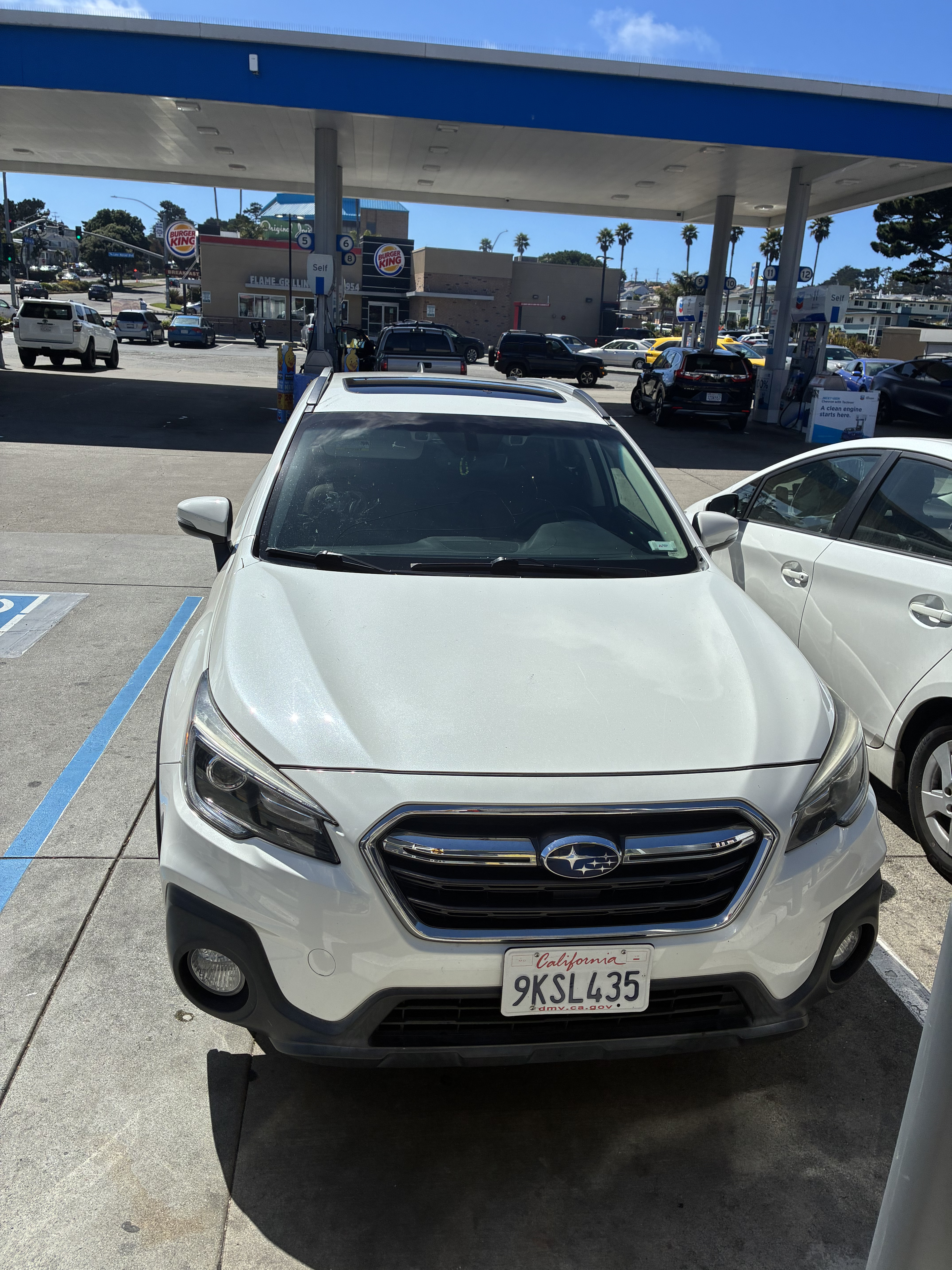 Used 2018 Subaru Outback 3.6R Touring w/ Popular Package #3 AWD/4WD image 4