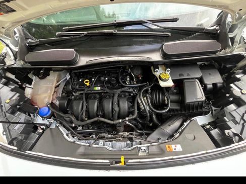 Used 2019 Ford Transit Connect XL image 13