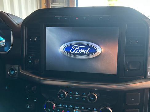 Used 2021 Ford F150 Lariat w/ Equipment Group 502A High AWD/4WD image 13