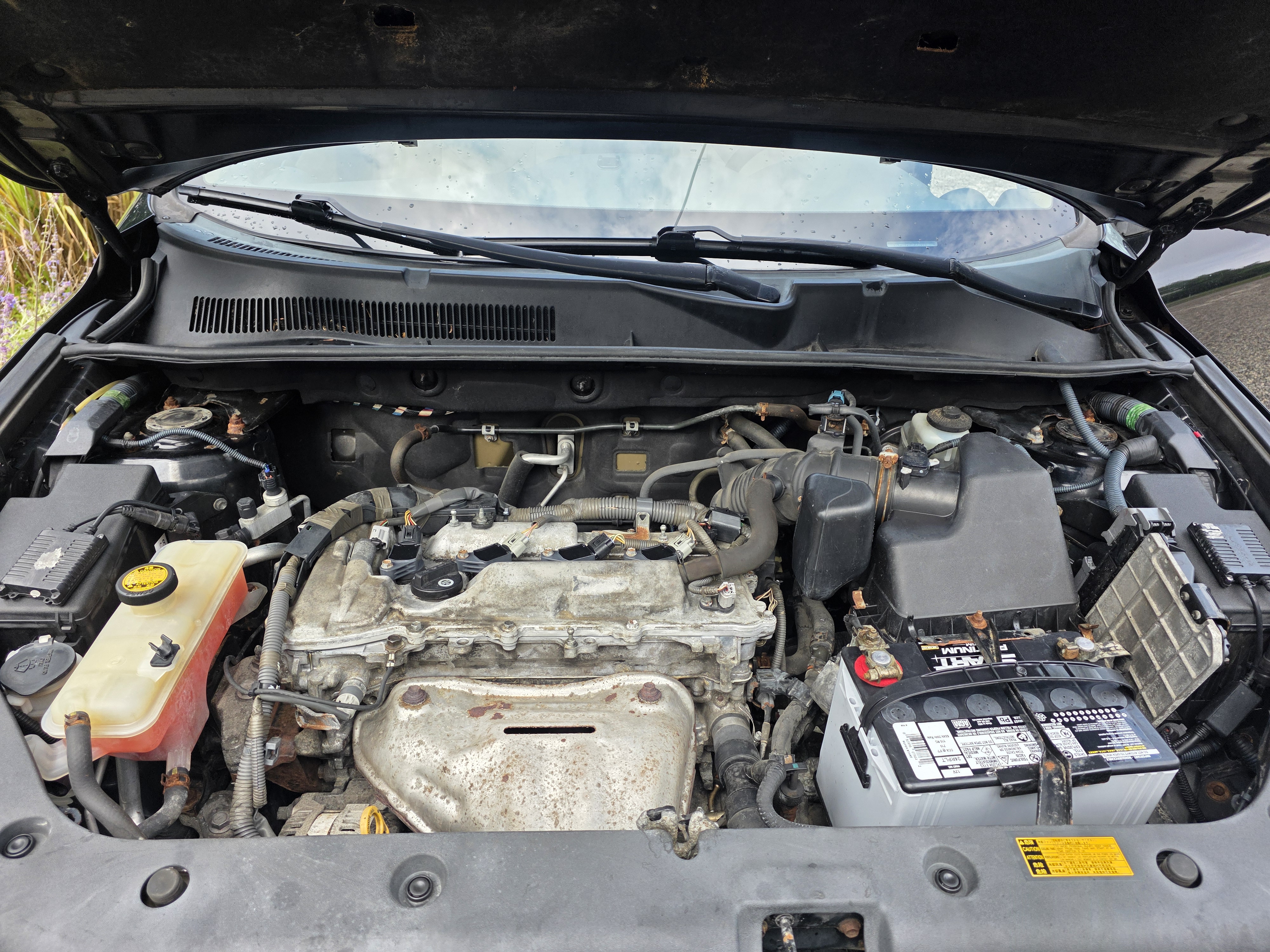 Used 2011 Toyota RAV4 Limited AWD/4WD image 18