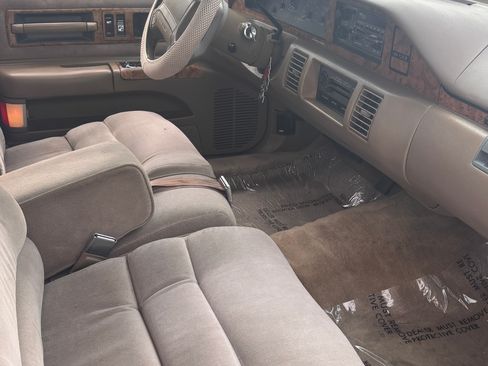 Used 1993 Chevrolet Caprice Classic LTZ RWD image 5