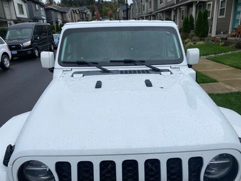 Used 2021 Jeep Wrangler Unlimited Sahara image 10