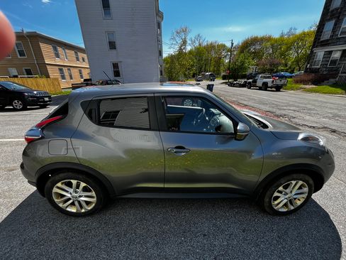Used 2015 Nissan Juke SV w/ Cold Weather Package image 2