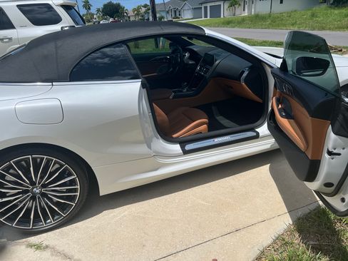 Used 2022 BMW M850i xDrive Convertible w/ Driving Assistance Package AWD/4WD image 10