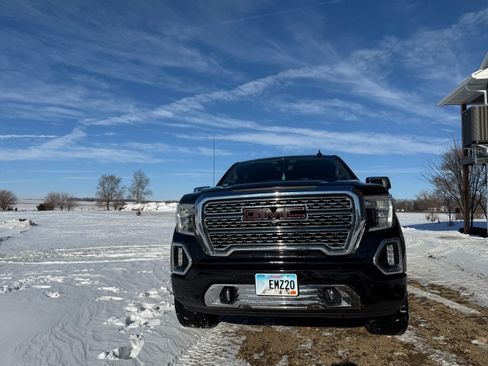 Used 2019 GMC Sierra 1500 Denali w/ Technology Package image 4