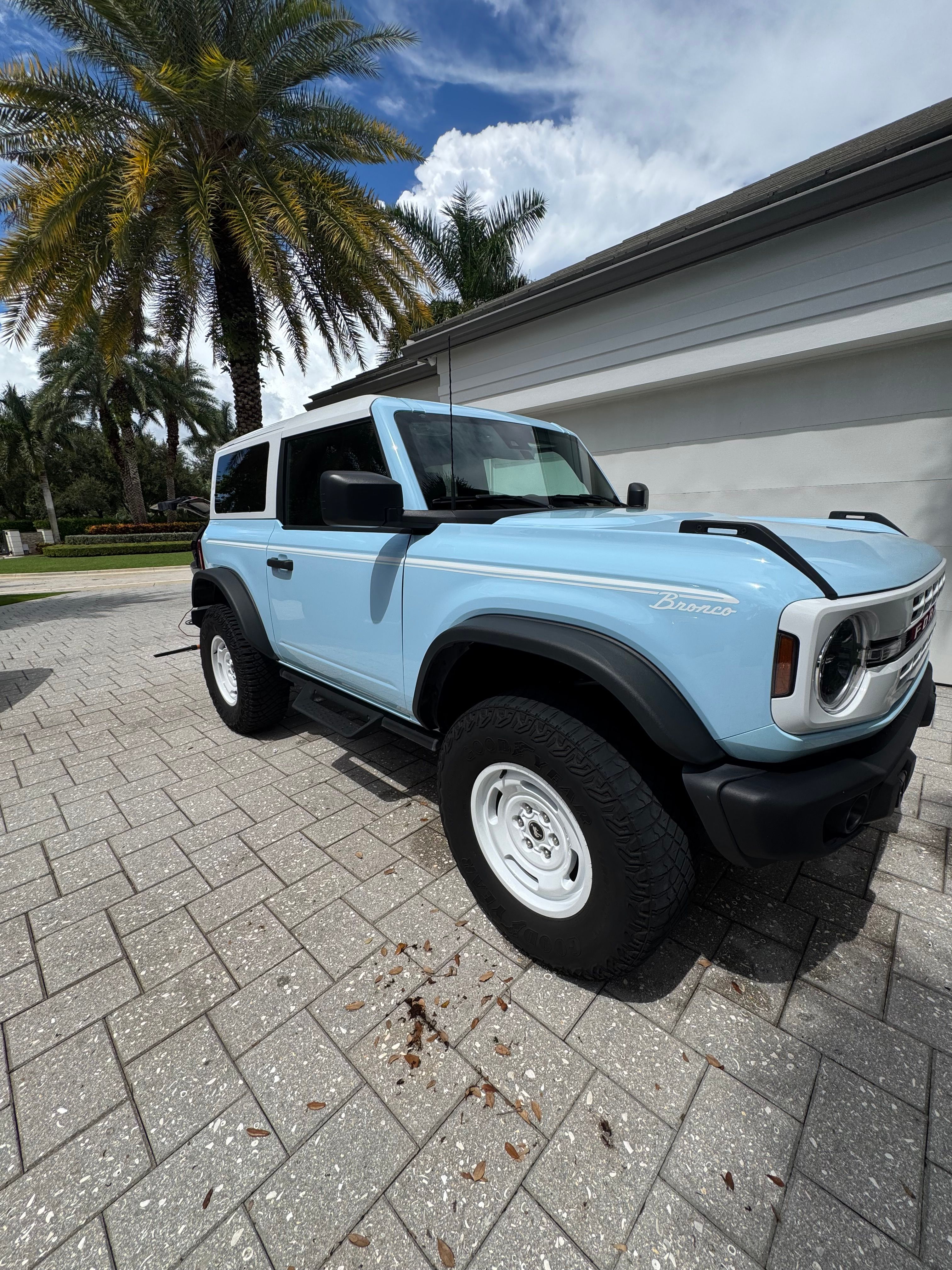 Used 2024 Ford Bronco Heritage Edition AWD/4WD image 5
