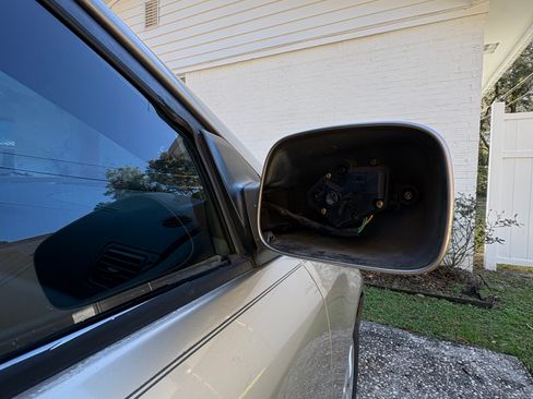 Used 2005 Toyota Corolla CE image 13