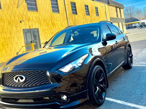 Used 2010 INFINITI FX50 AWD w/ Sport Pkg image 8