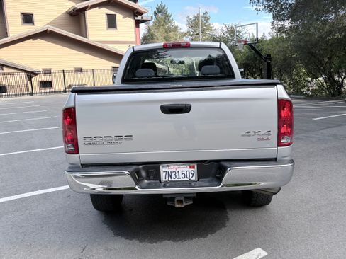 Used 2004 Dodge Ram 2500 Truck SLT image 6