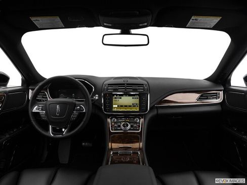 Used 2017 Lincoln Continental w/ Equipment Group 500A FWD image 9