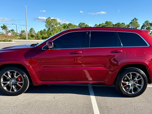 Used 2012 Jeep Grand Cherokee SRT8 w/ Luxury Group II image 8