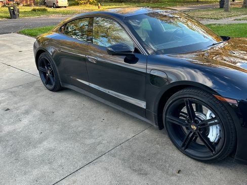 Used 2021 Porsche Taycan Sedan 4D image 4